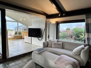 Flachbildschirm schwenkbar